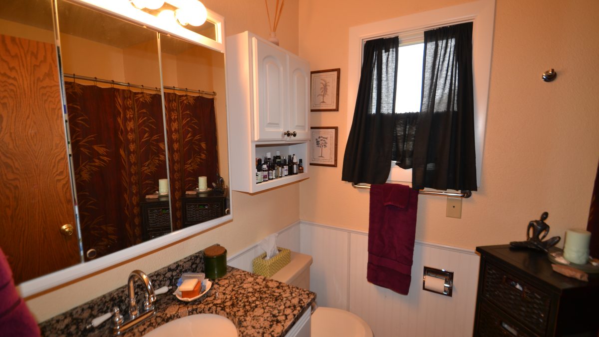 Picture of Main Bath in BismarckMandan, North Dakota